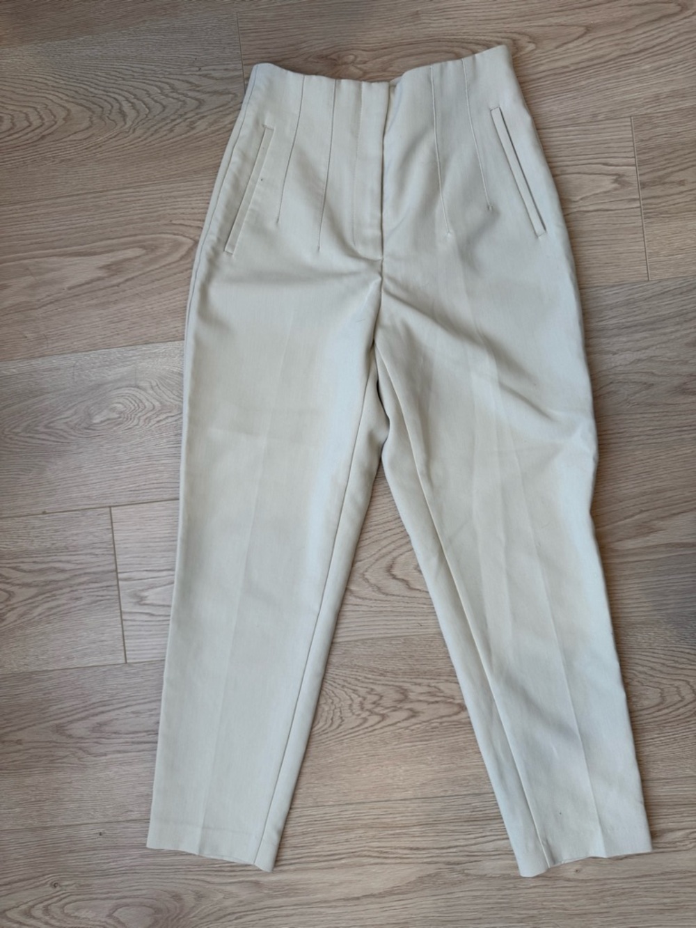 Zara Off-White High-Waist Tailored women’s trousers